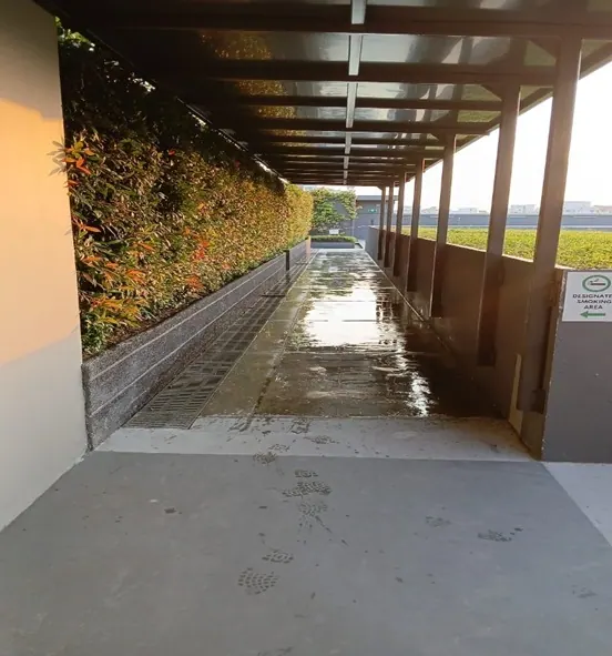 Covered walkway steel roofing detail